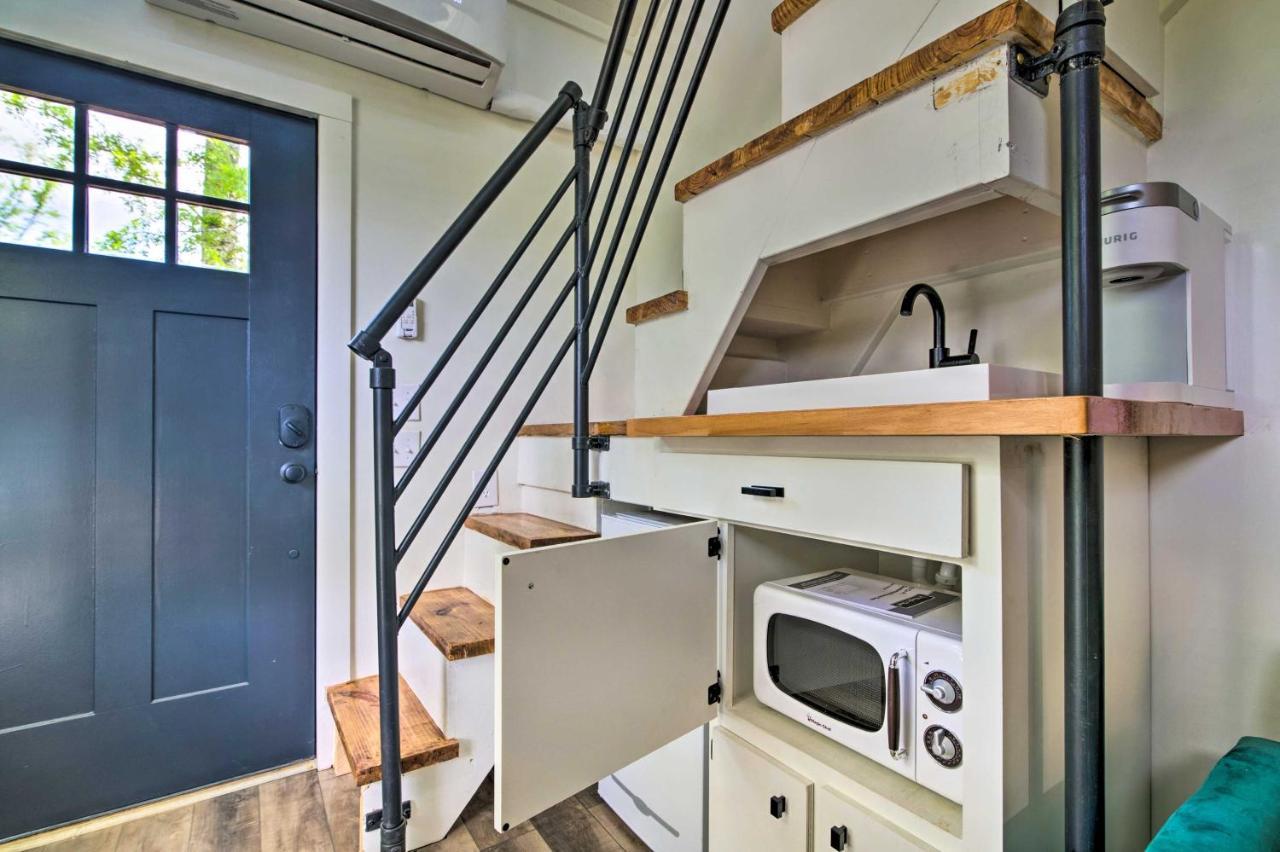 Modern Starkville Tiny Home Near Dining And Msu Zewnętrze zdjęcie